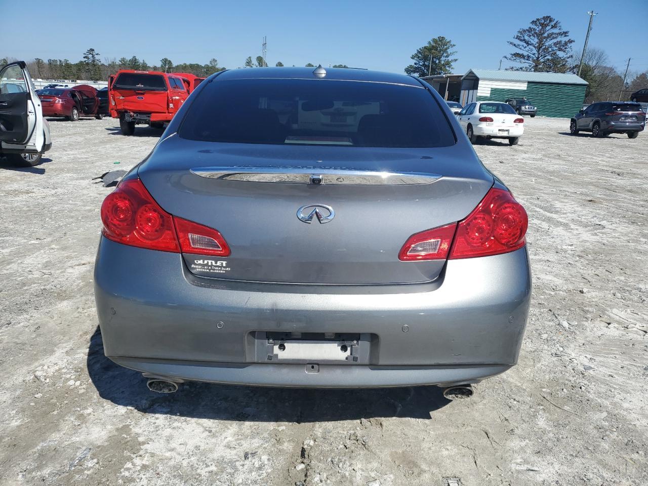 2011 INFINITI G37 BASE - Image 6