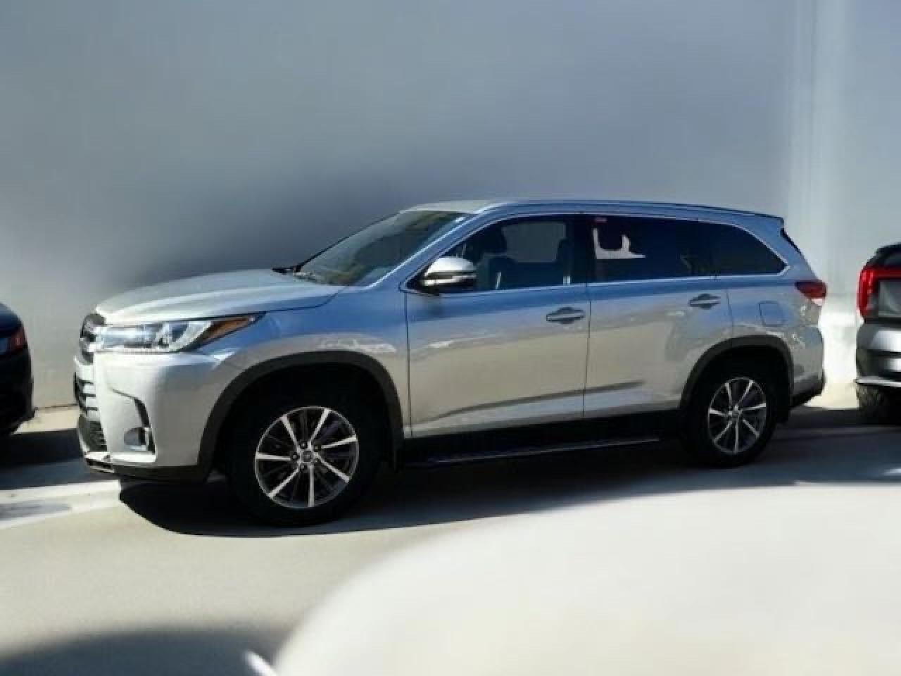 2019 TOYOTA HIGHLANDER - Image 2