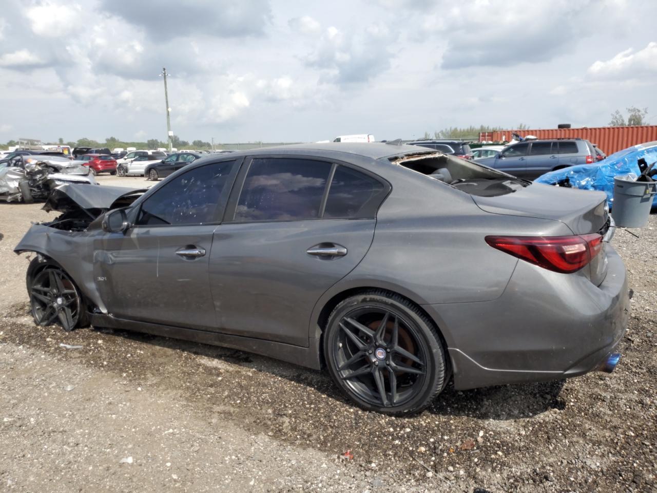 2018 INFINITI Q50 LUXE - Image 2