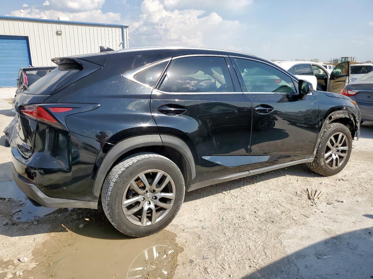 2015 LEXUS NX 200T - Фото 3
