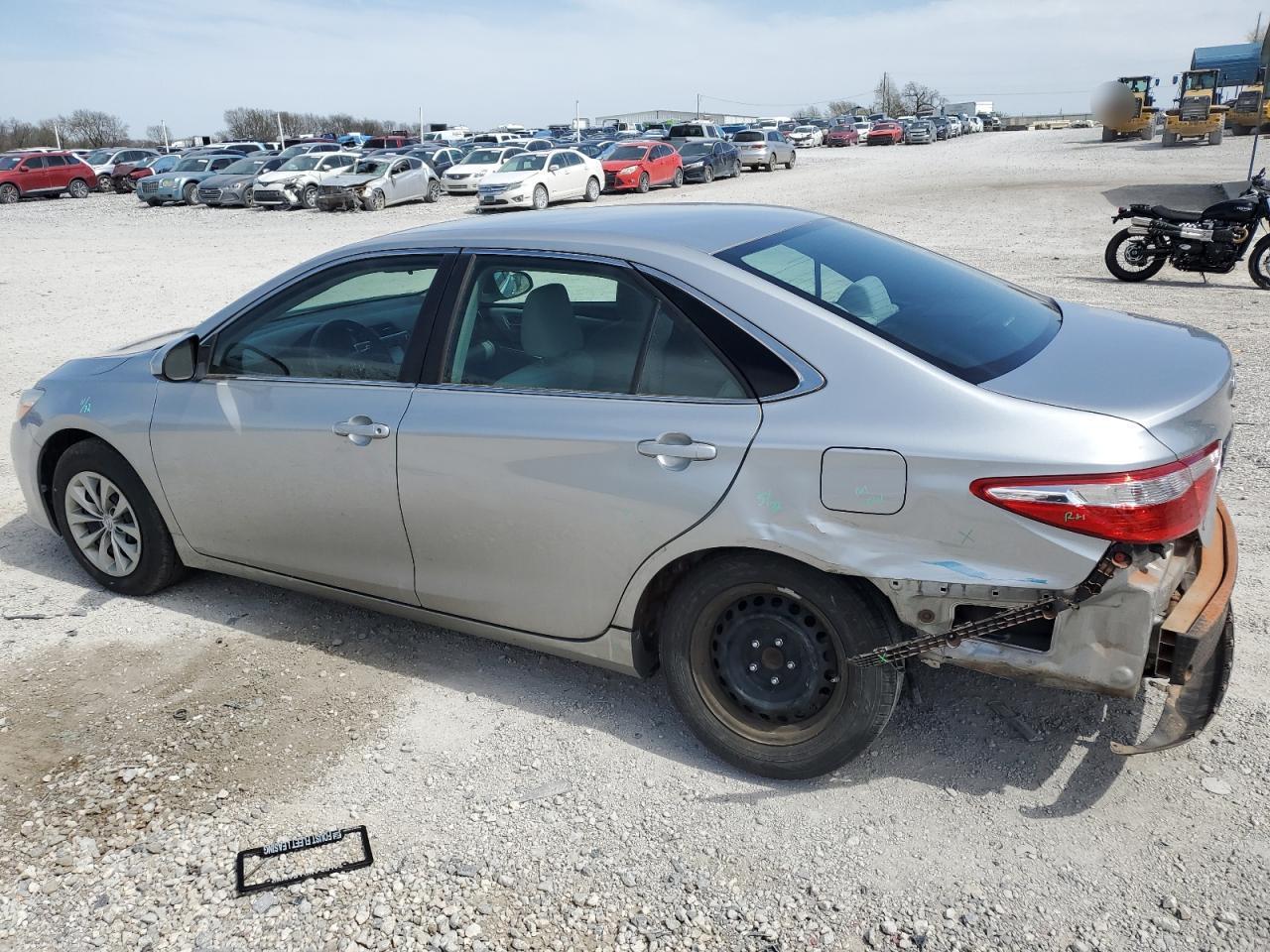 2017 TOYOTA CAMRY LE - Фото 2