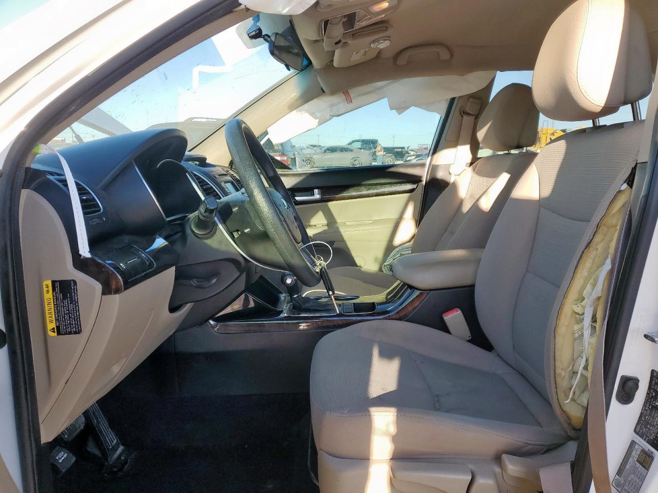 2014 KIA SORENTO LX - Фото 7