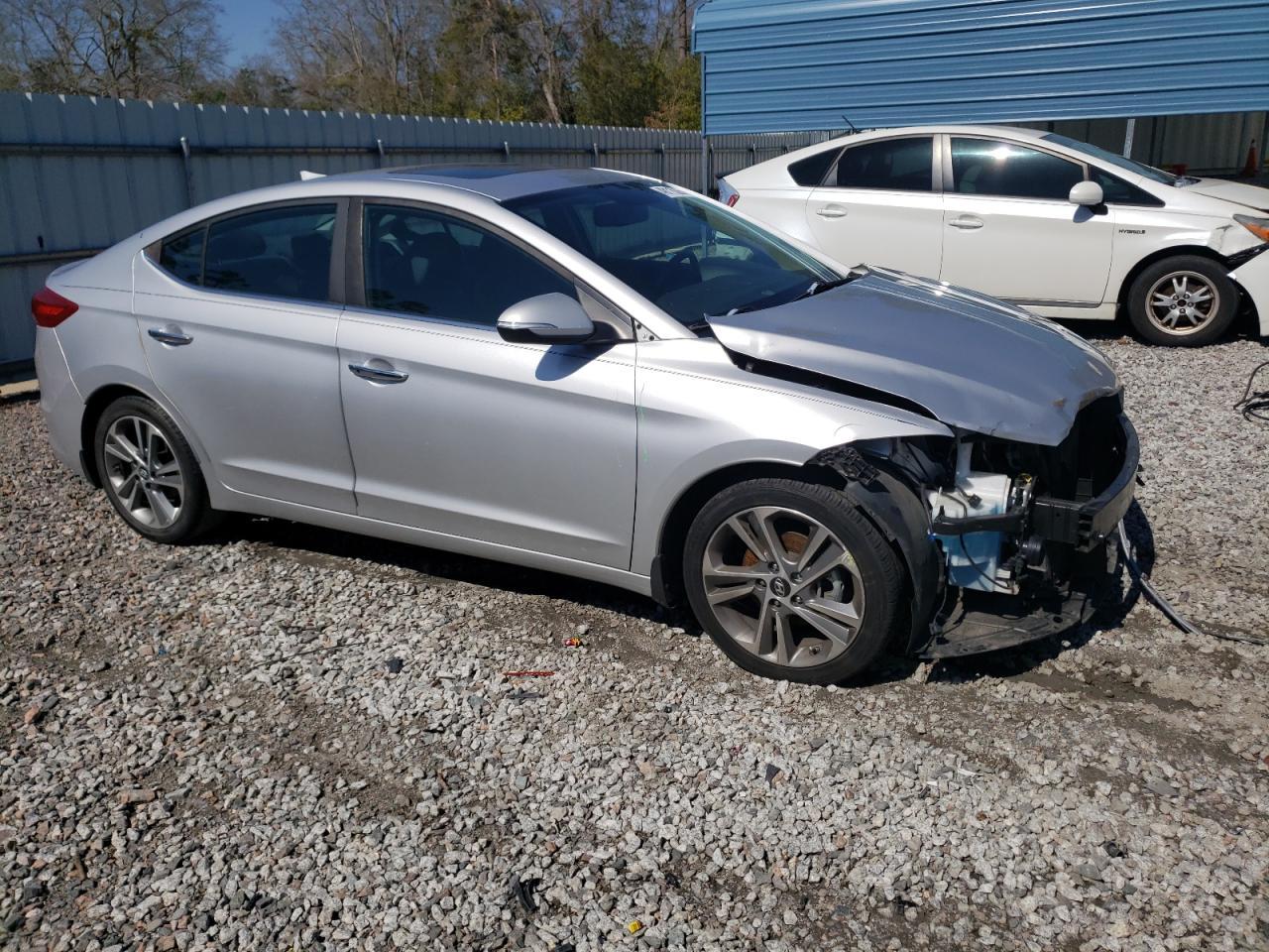 2017 HYUNDAI ELANTRA SE - Image 4