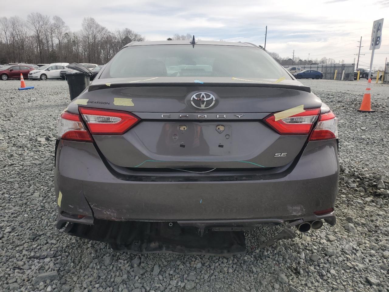 2020 TOYOTA CAMRY SE - Фото 6