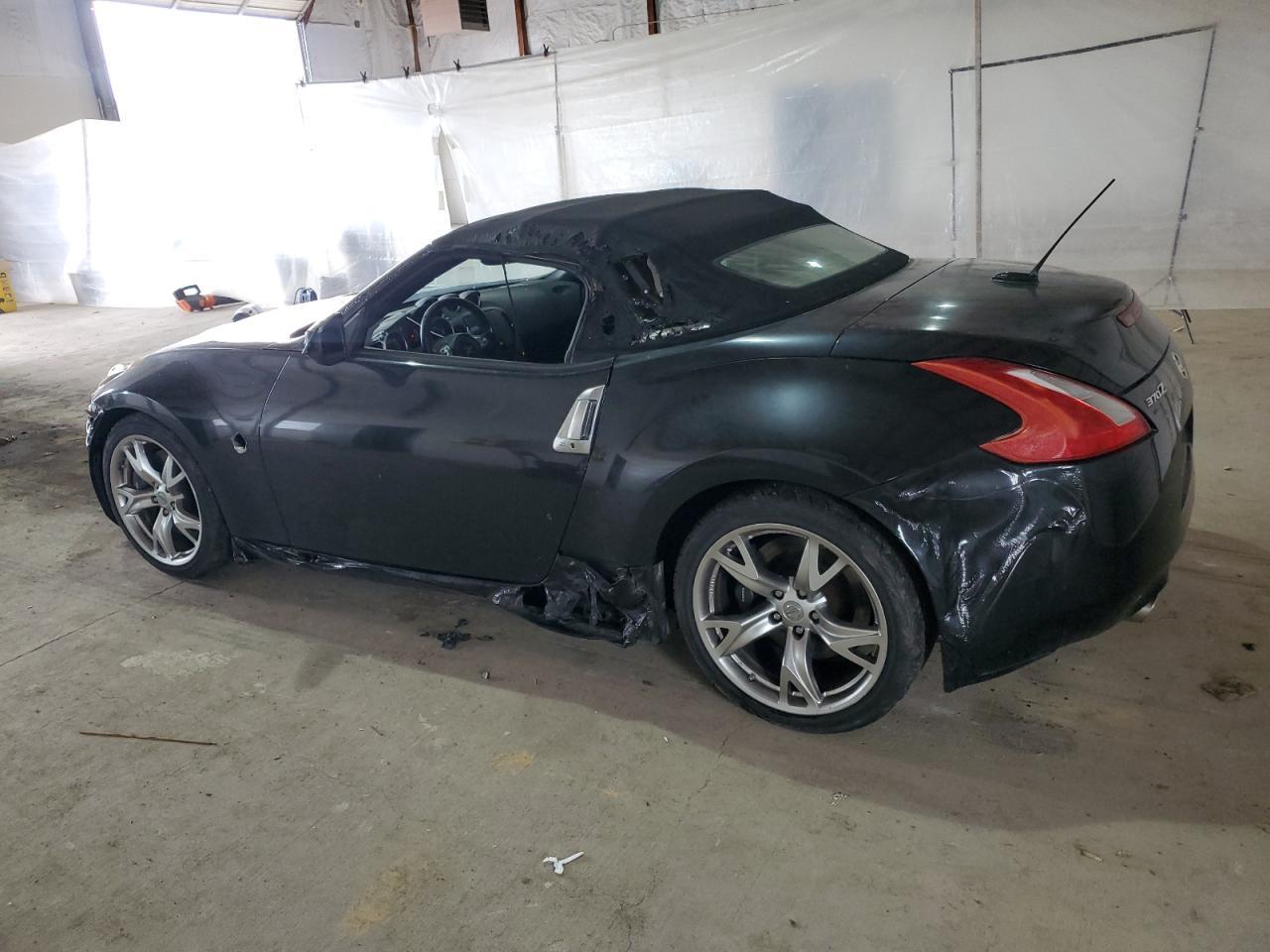 2012 NISSAN 370Z BASE - Фото 2