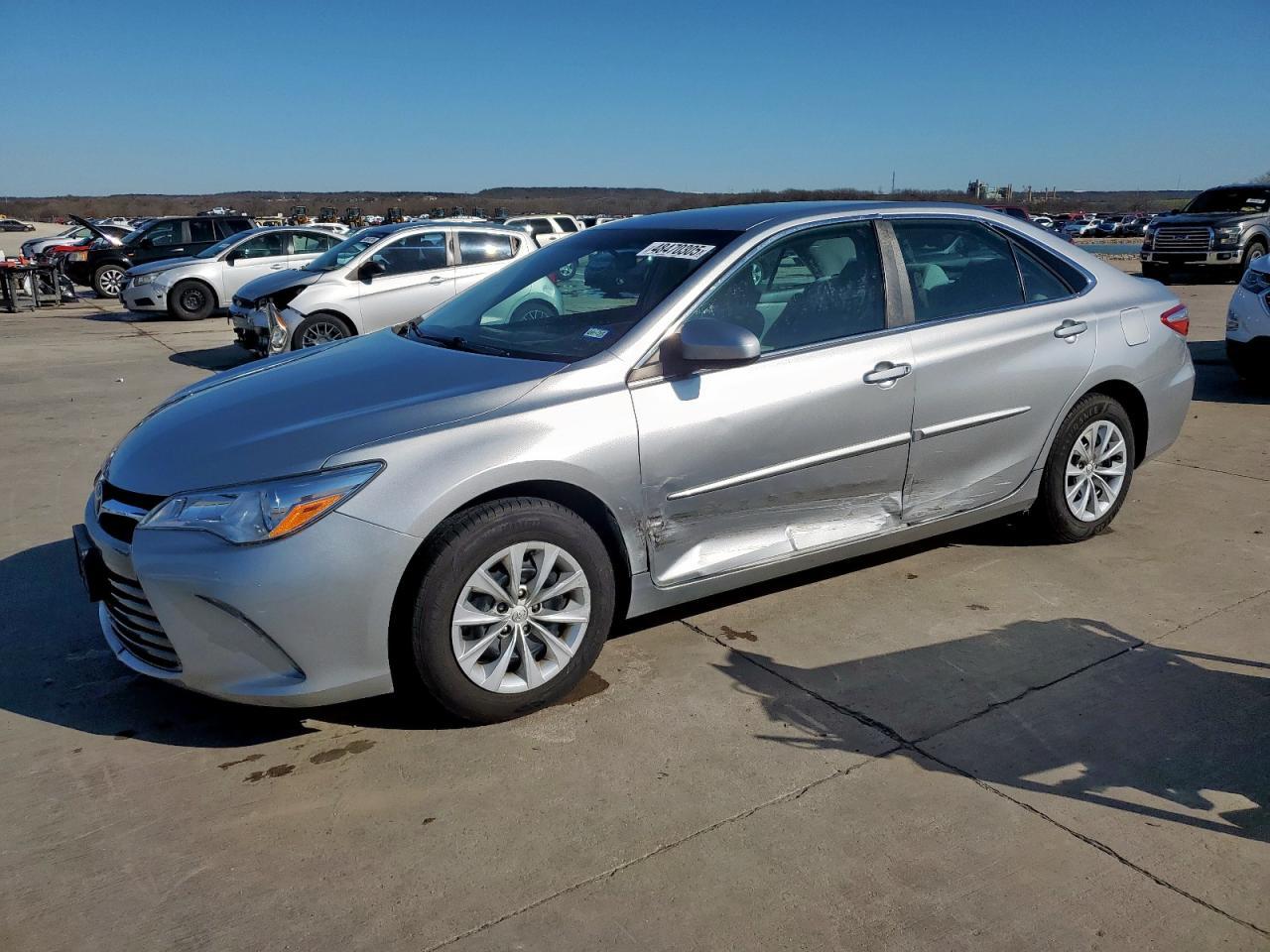 2015 TOYOTA CAMRY LE