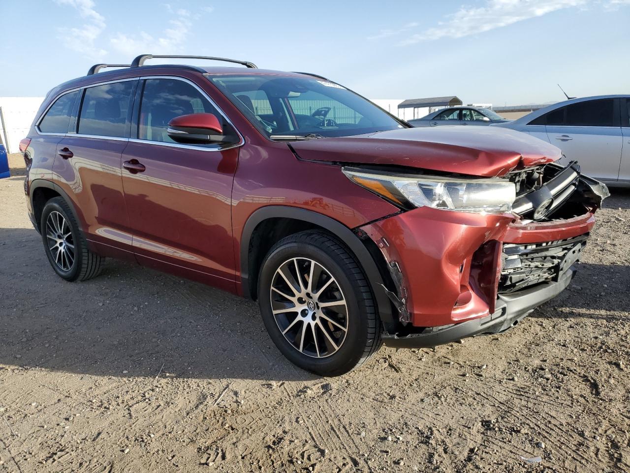 2018 TOYOTA HIGHLANDER - Image 4