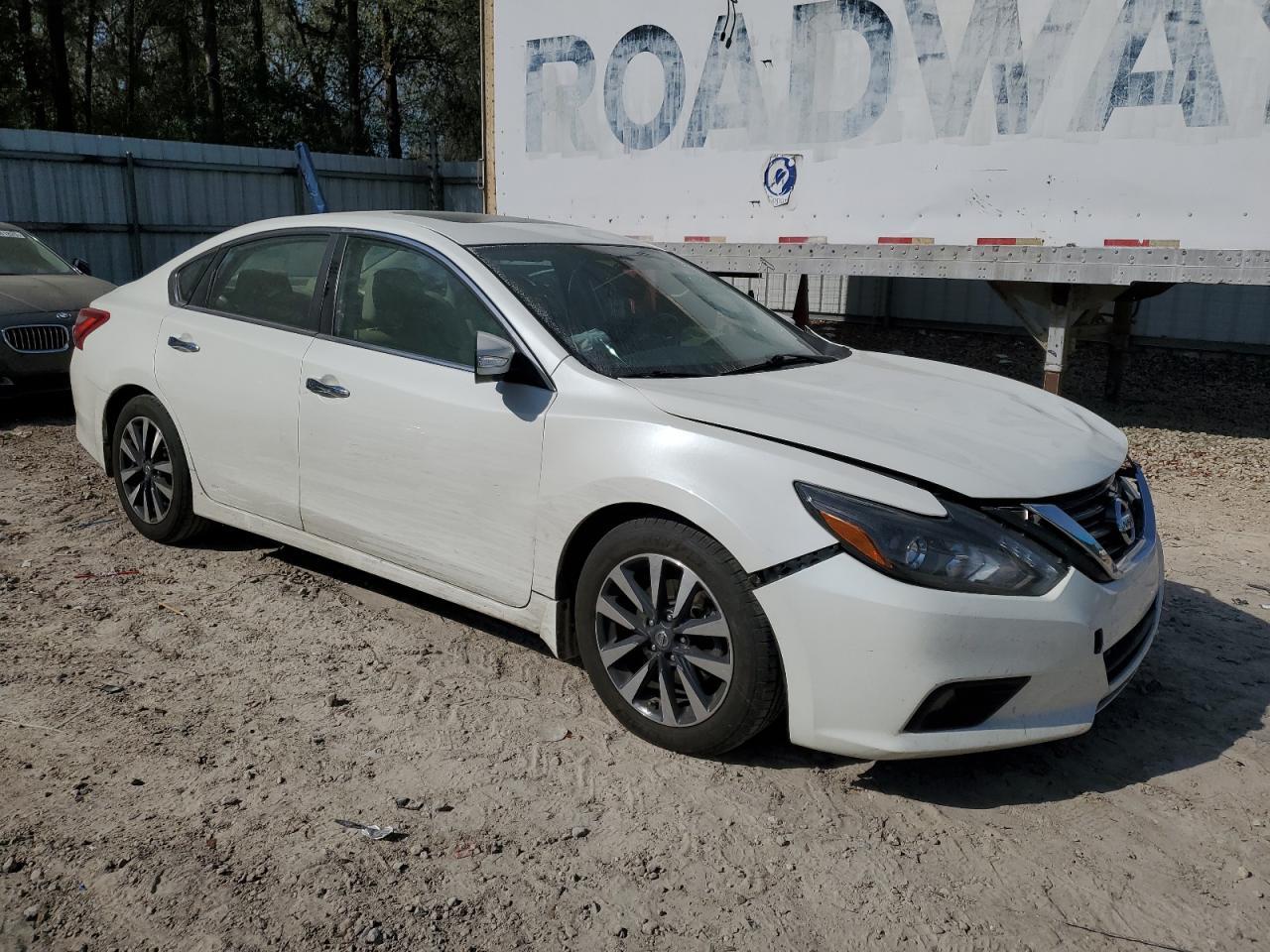 2017 NISSAN ALTIMA 2.5 - Фото 4