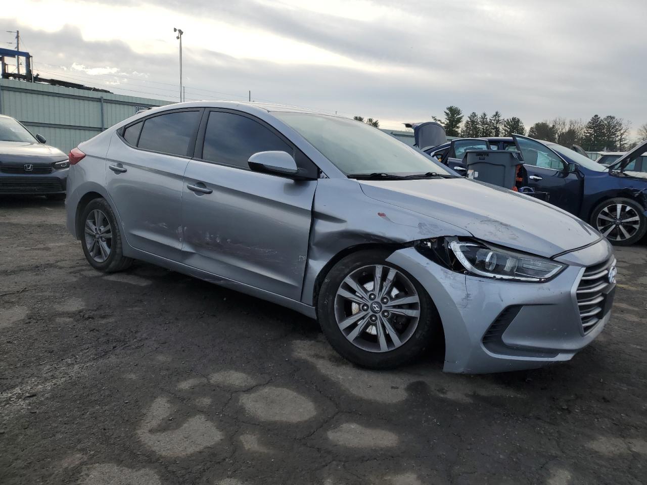 2017 HYUNDAI ELANTRA SE - Фото 4