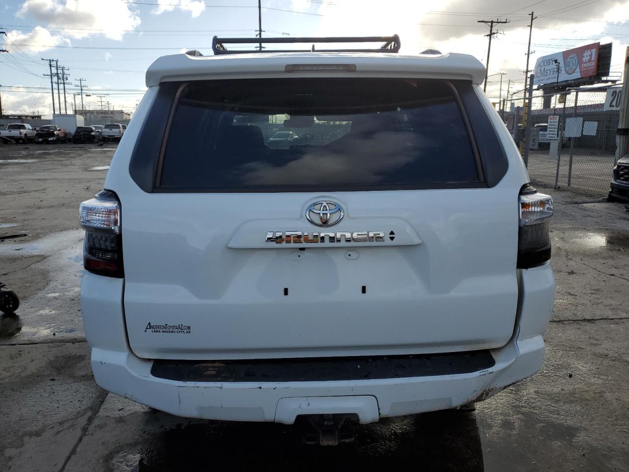 2022 TOYOTA 4RUNNER SR - Image 6