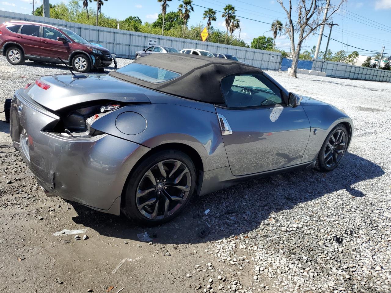 2016 NISSAN 370Z BASE - Фото 3