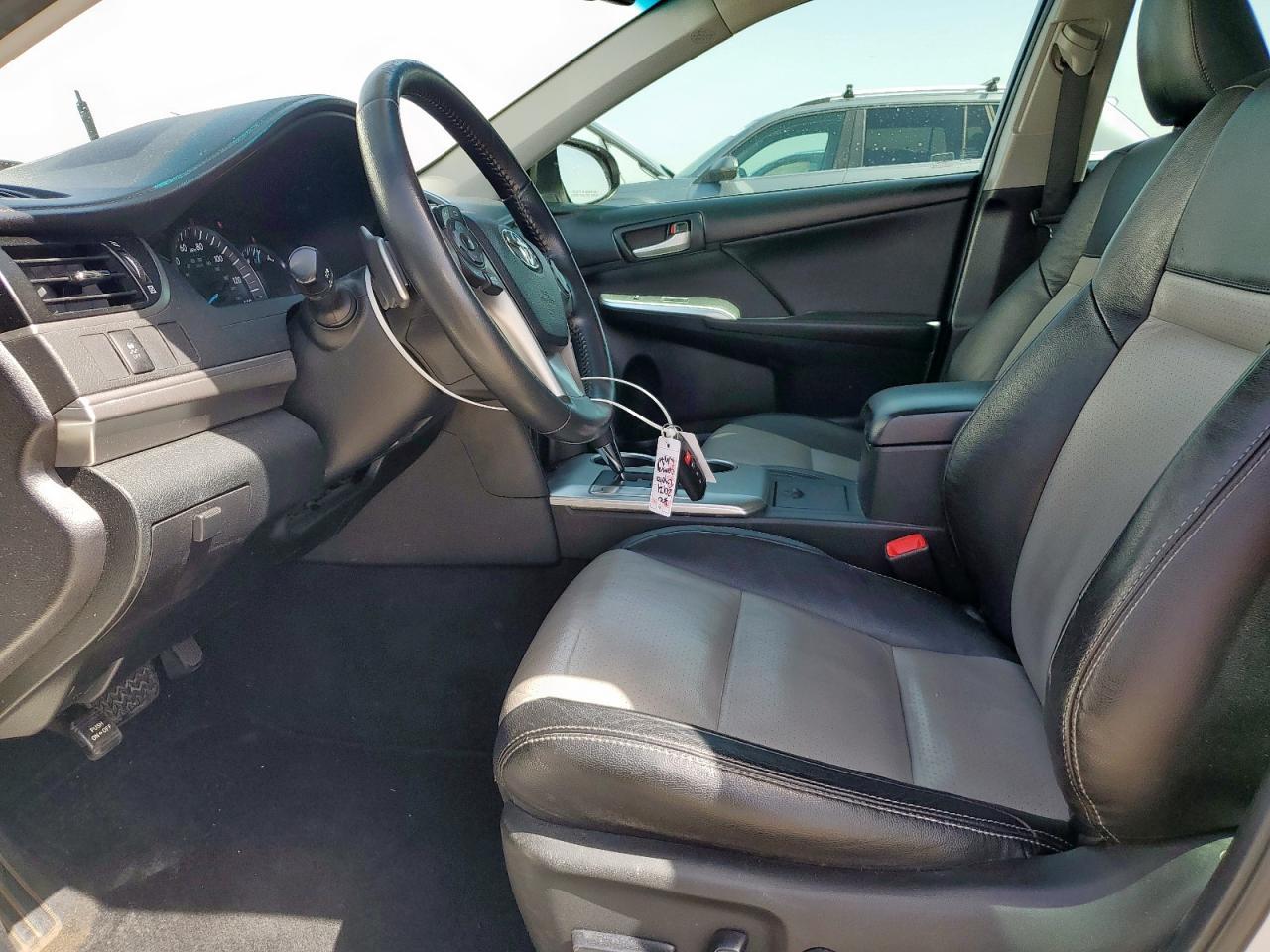 2014 TOYOTA CAMRY L - Image 7