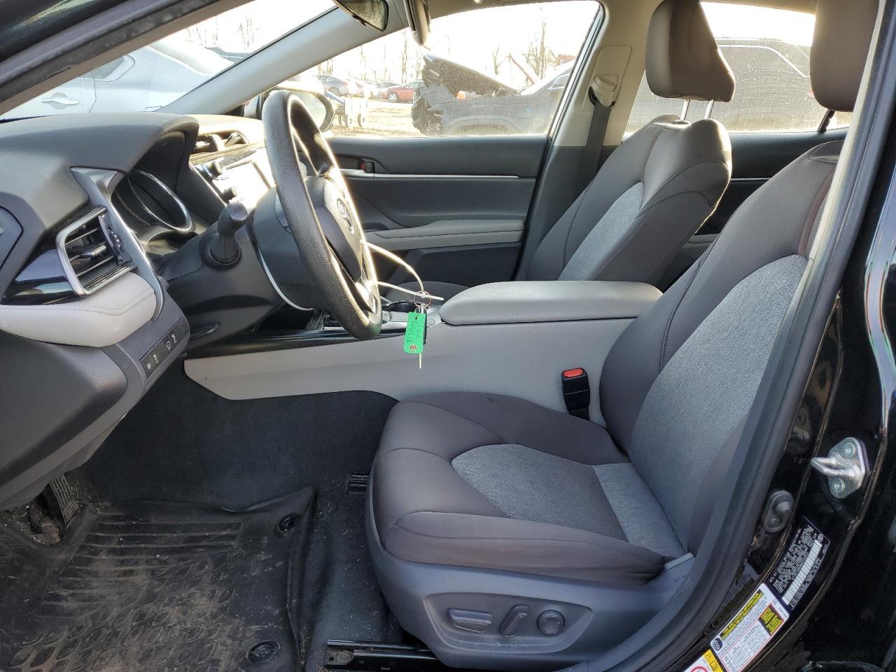 2019 TOYOTA CAMRY L - Фото 7