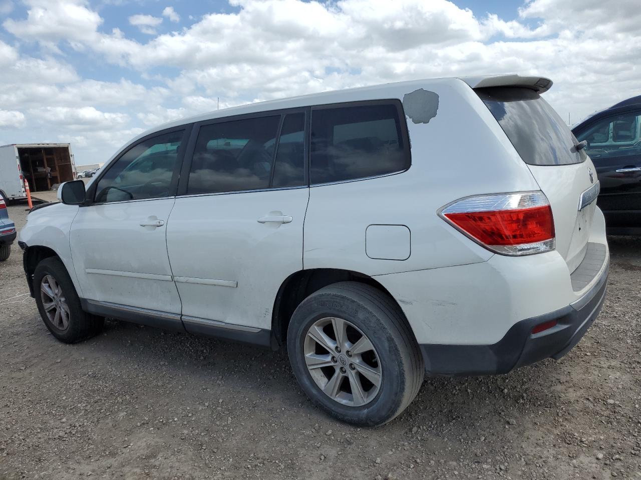 2011 TOYOTA HIGHLANDER - Image 2