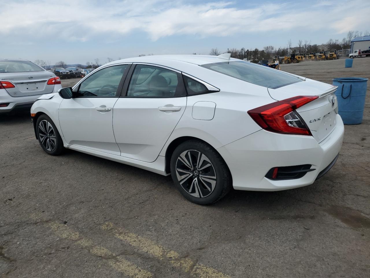 2016 HONDA CIVIC EX - Image 2