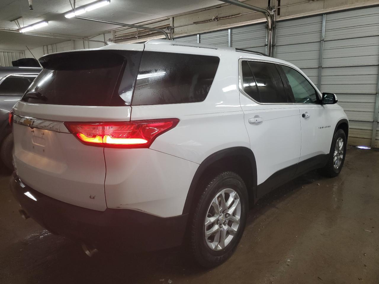 2018 CHEVROLET TRAVERSE L - Фото 3