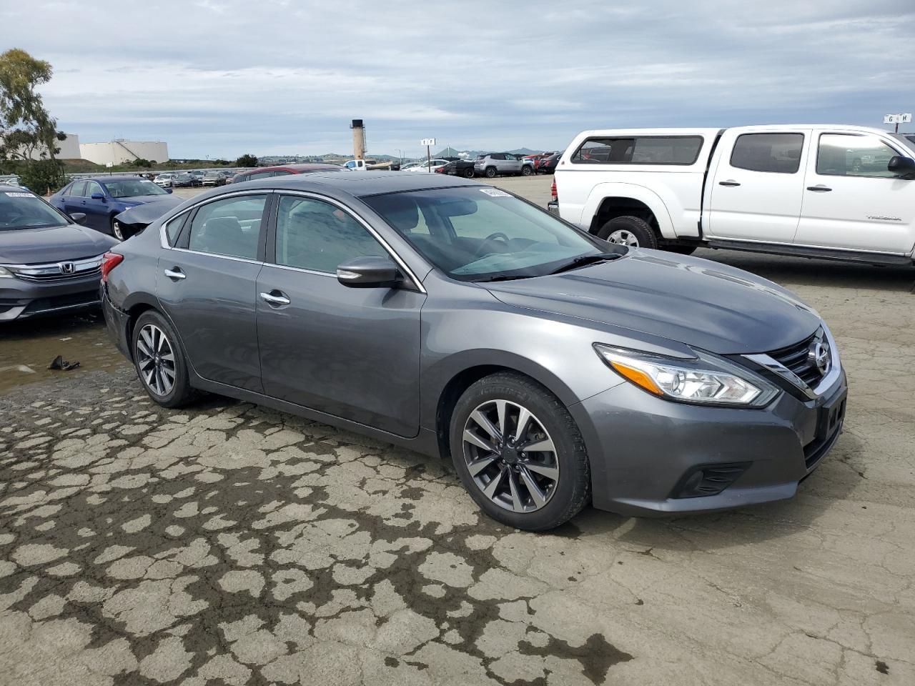 2017 NISSAN ALTIMA 2.5 - Image 4