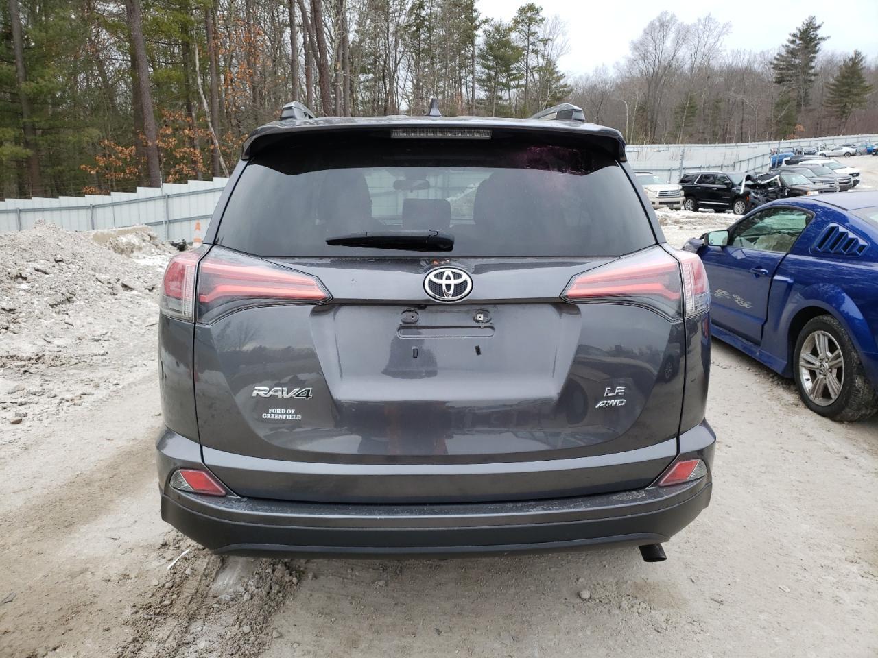 2018 TOYOTA RAV4 LE - Image 6