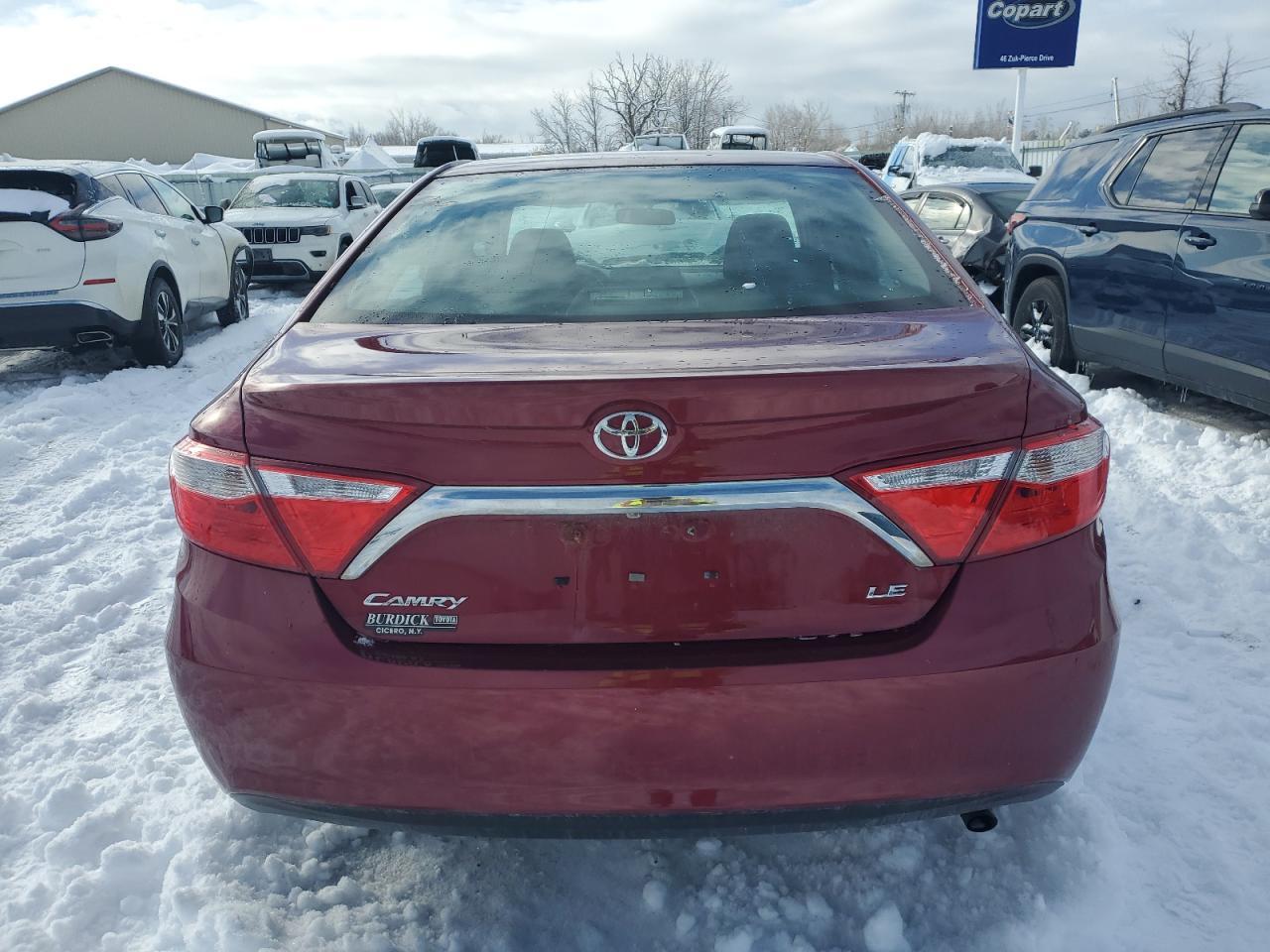 2015 TOYOTA CAMRY LE - Фото 6