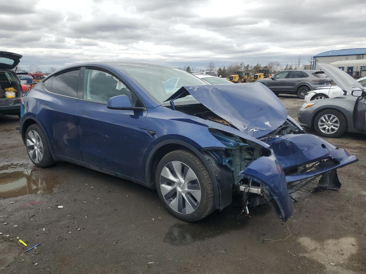 2023 TESLA MODEL Y - Фото 4