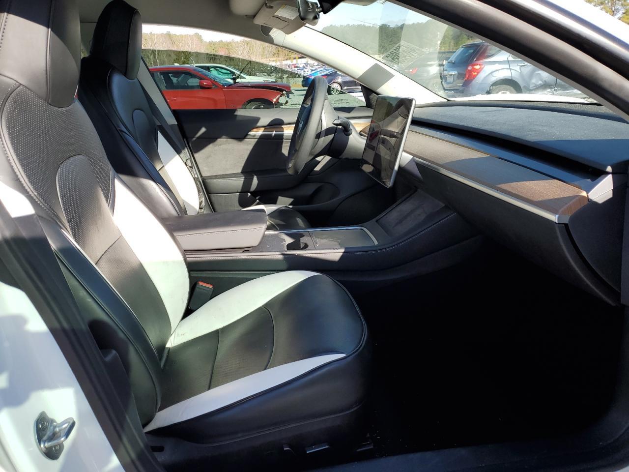 2022 TESLA MODEL 3 - Image 7