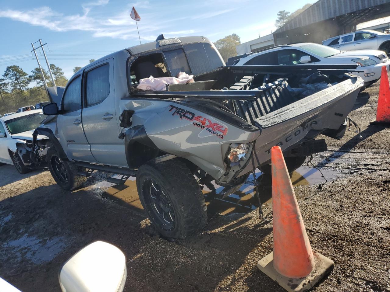 2020 TOYOTA TACOMA DOU - Image 2