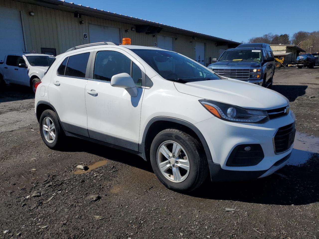 2018 CHEVROLET TRAX 1LT - Фото 4