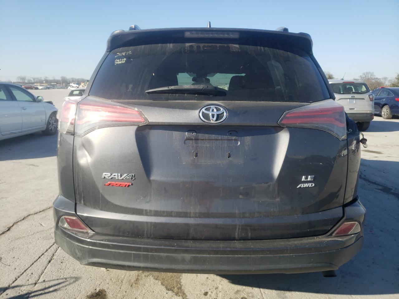 2017 TOYOTA RAV4 LE - Фото 6