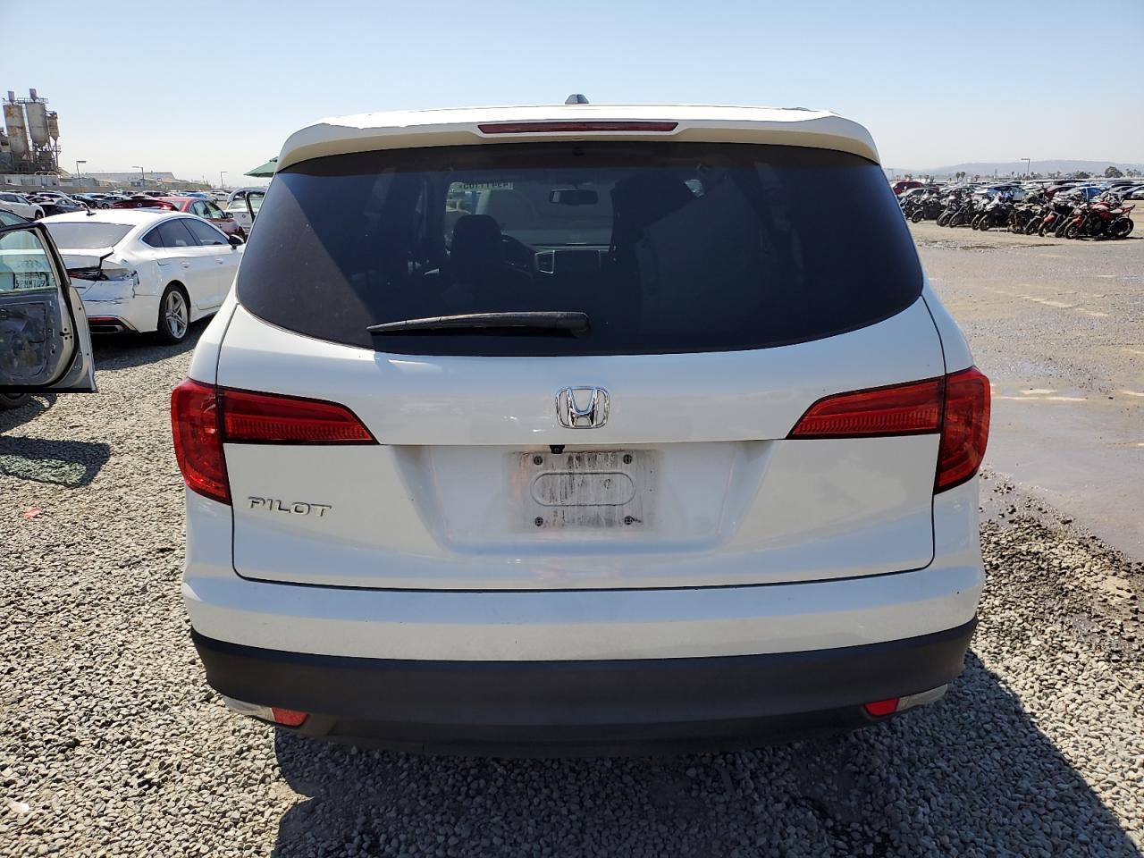 2017 HONDA PILOT EXLN - Image 6