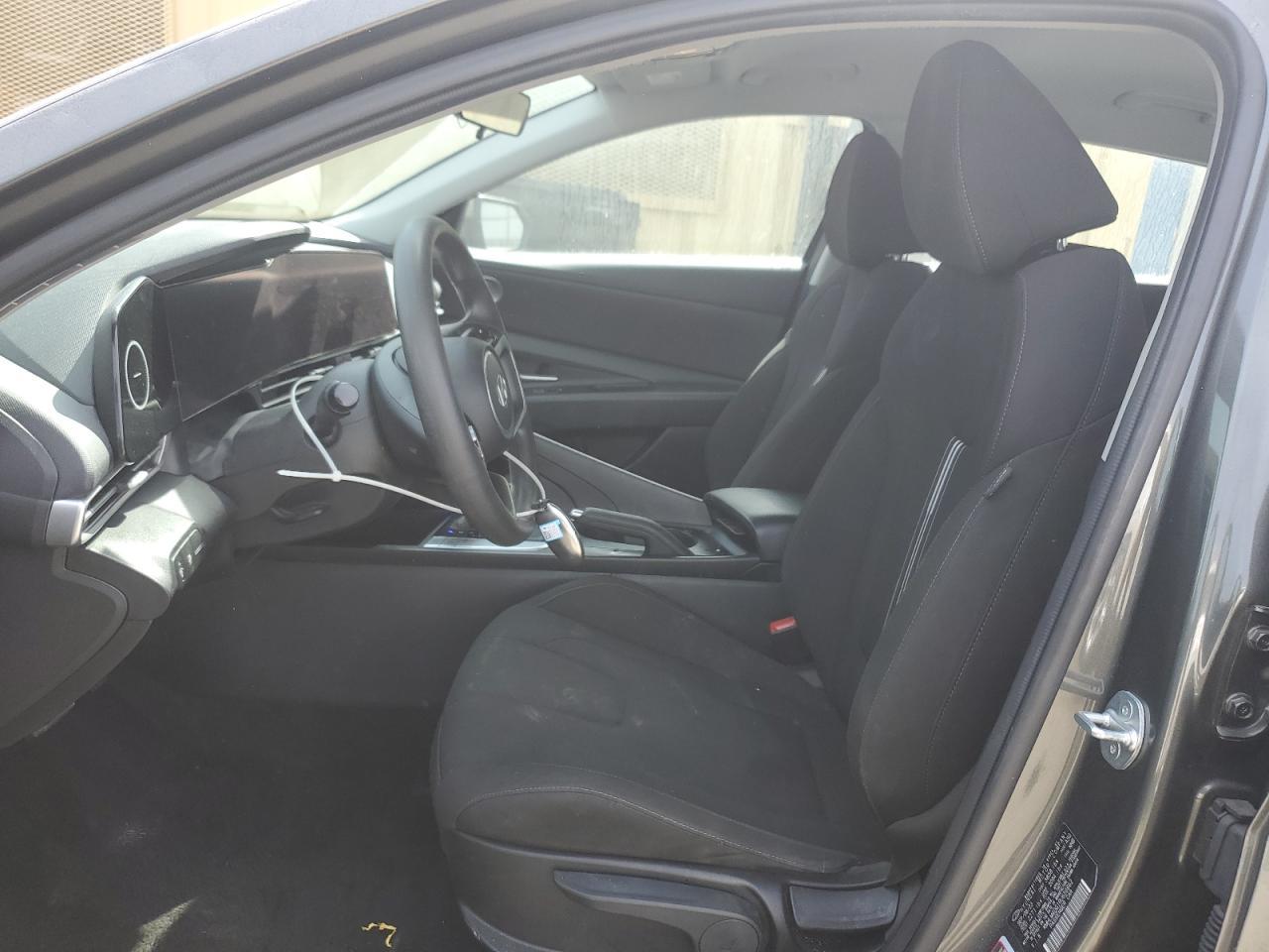 2024 HYUNDAI ELANTRA SE - Фото 7
