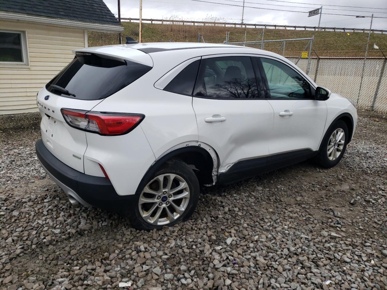 2020 FORD ESCAPE SE - Image 3