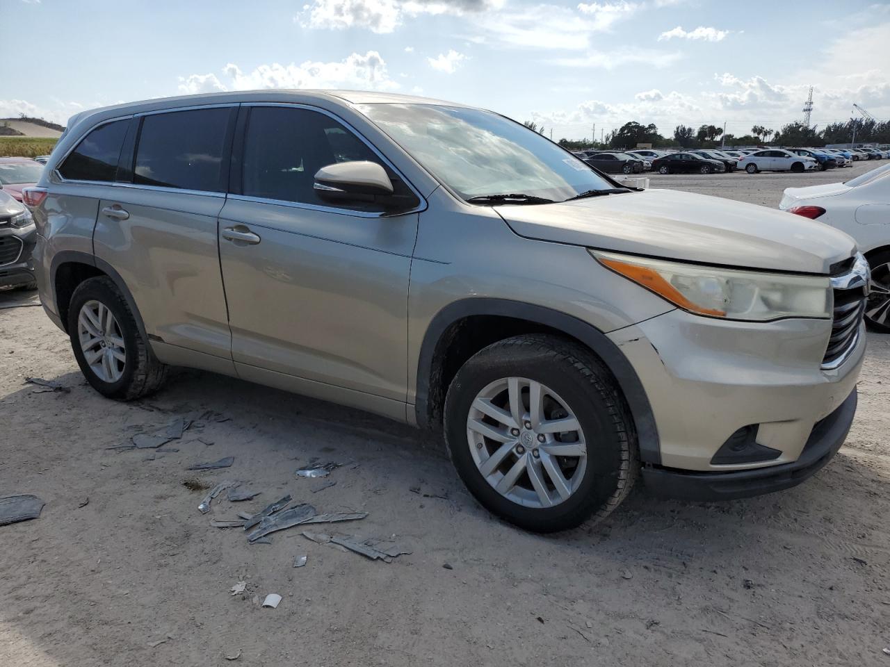 2014 TOYOTA HIGHLANDER - Image 4