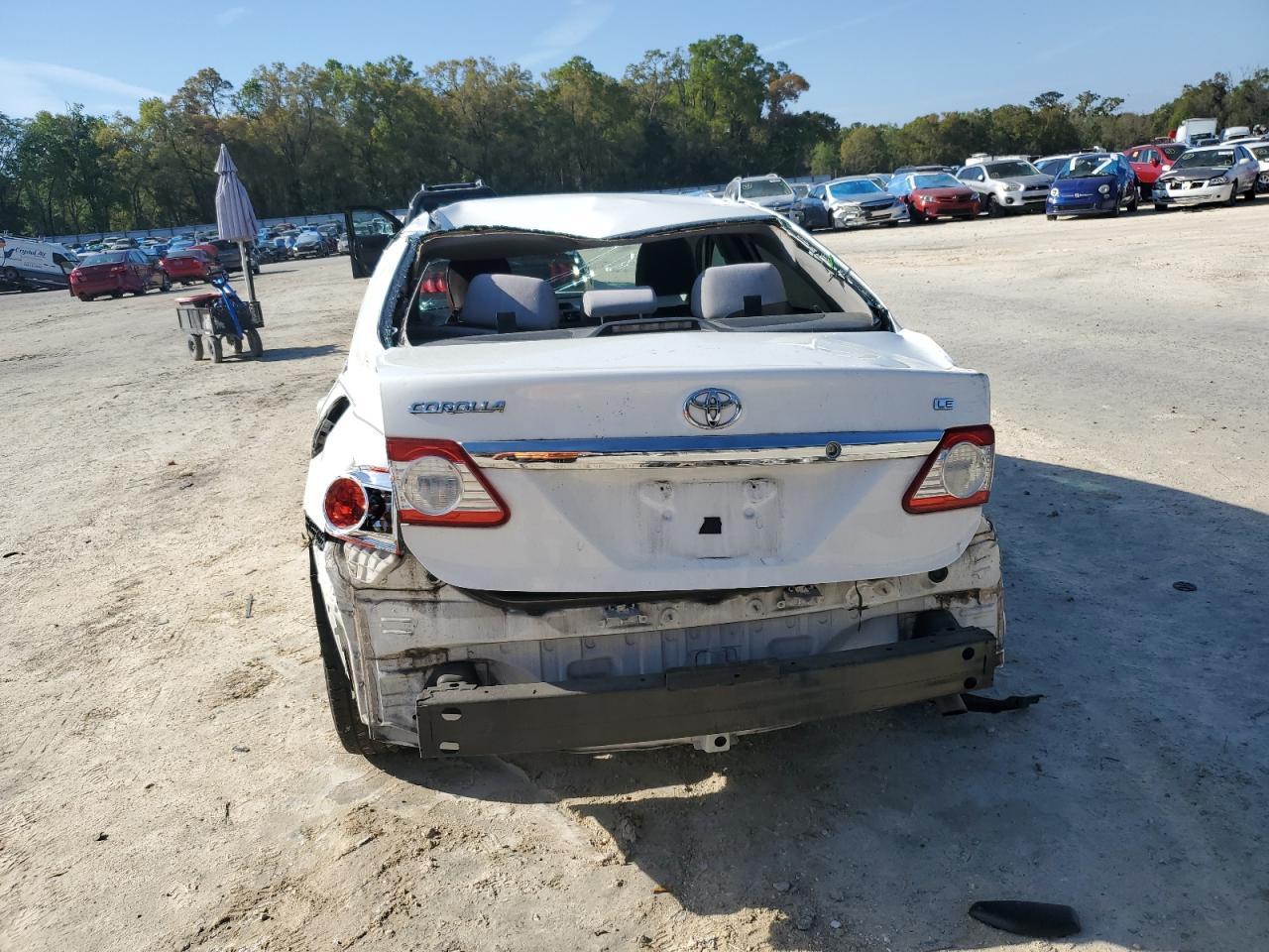 2013 TOYOTA COROLLA BA - Фото 6