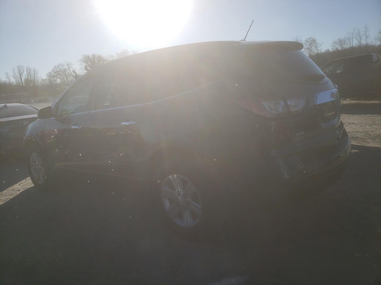 2014 CHEVROLET TRAVERSE L - Фото 2