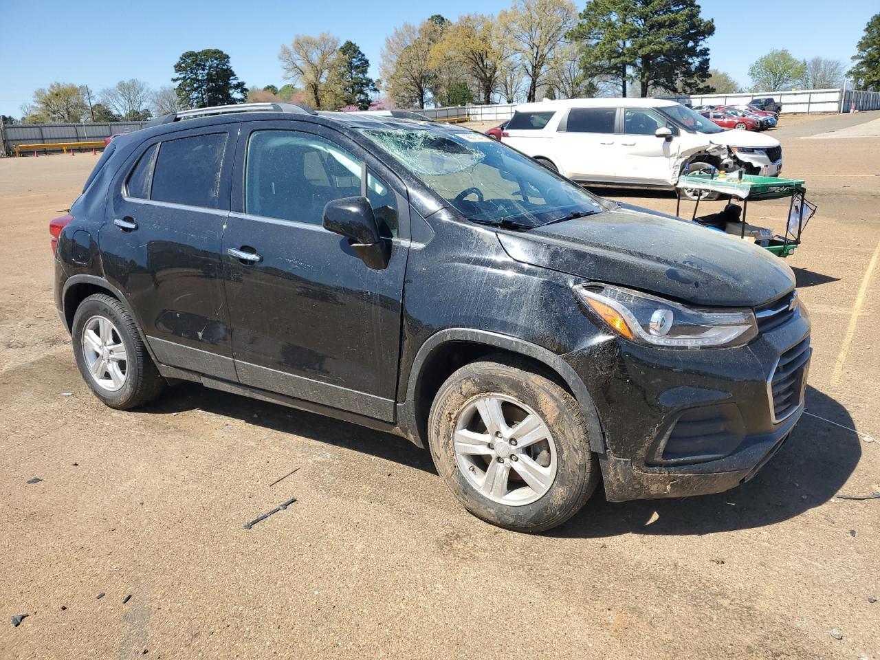 2019 CHEVROLET TRAX 1LT - Фото 4