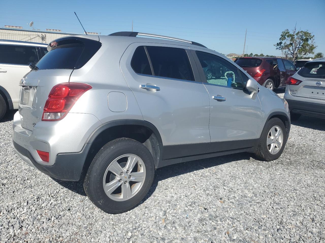 2019 CHEVROLET TRAX 1LT - Фото 3