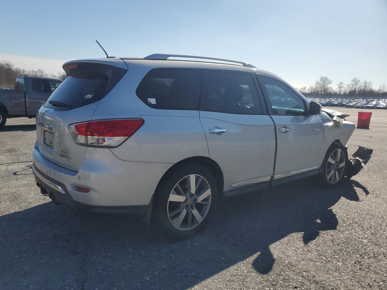 2013 NISSAN PATHFINDER - Фото 3