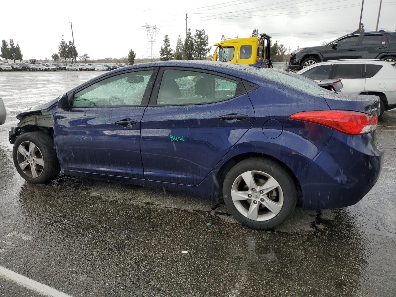 2013 HYUNDAI ELANTRA GL - Image 2
