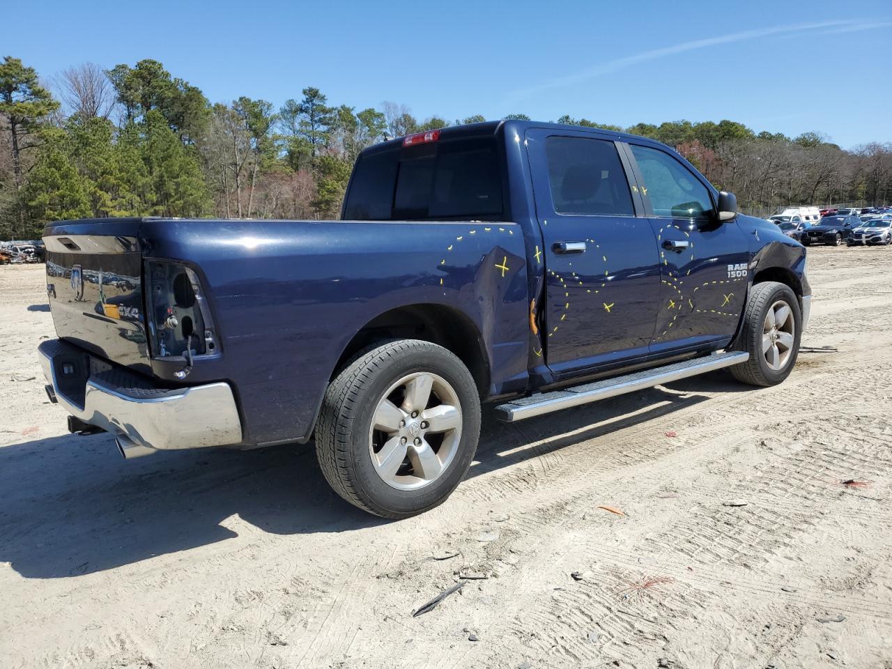 2015 RAM 1500 SLT - Фото 3