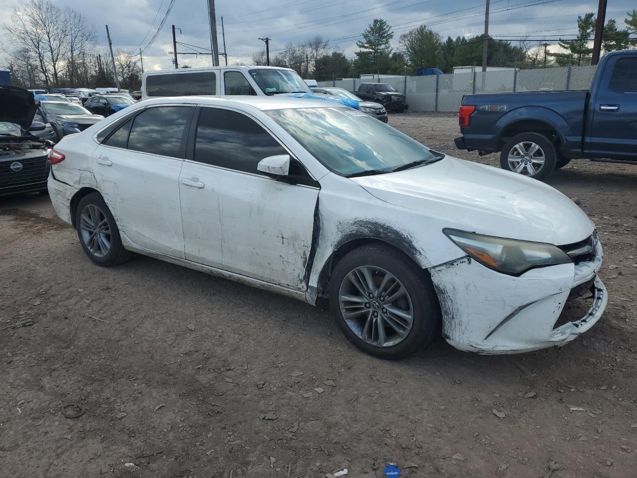 2016 TOYOTA CAMRY LE - Image 4