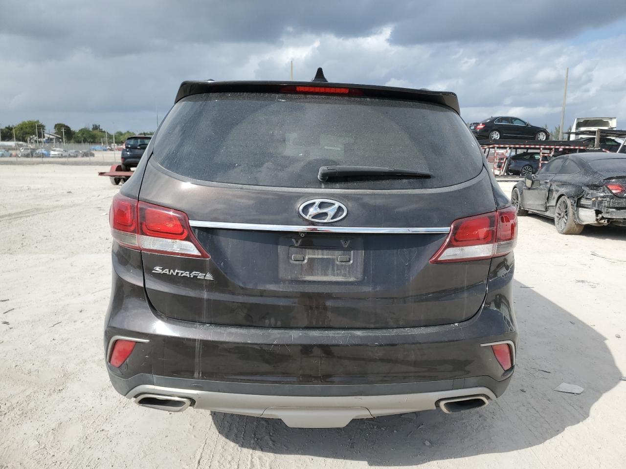 2017 HYUNDAI SANTA FE S - Image 6