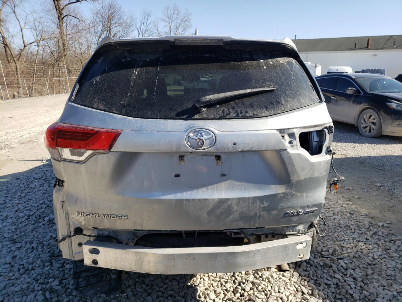 2019 TOYOTA HIGHLANDER - Image 6