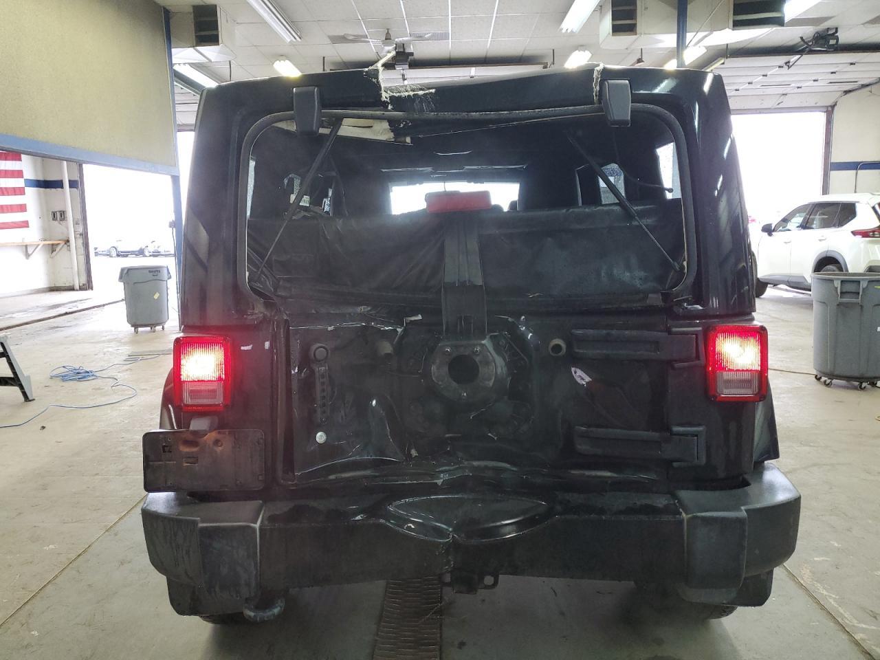2017 JEEP WRANGLER U - Фото 6