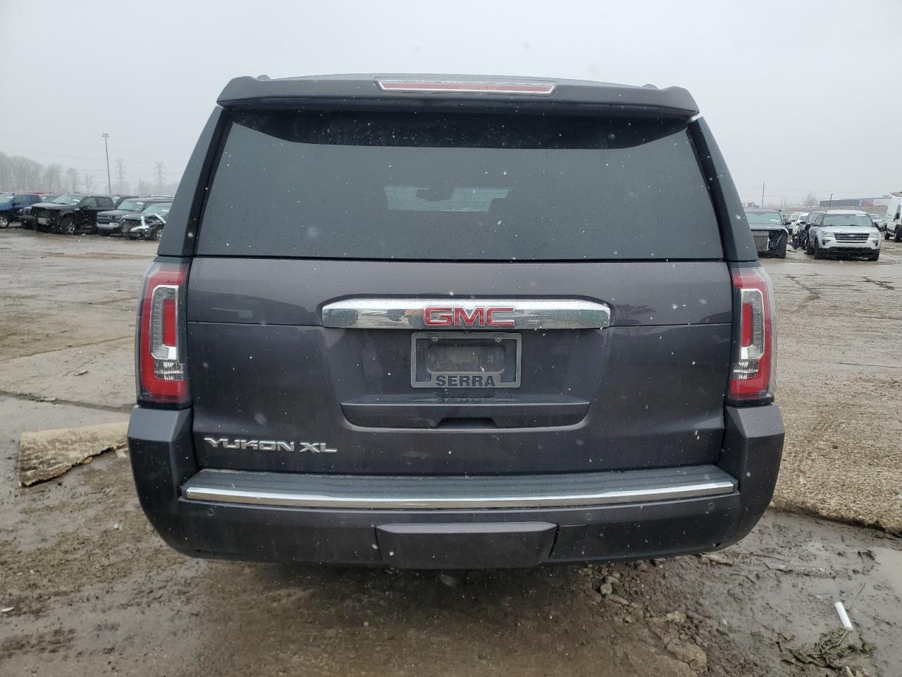 2016 GMC YUKON XL D - Image 6
