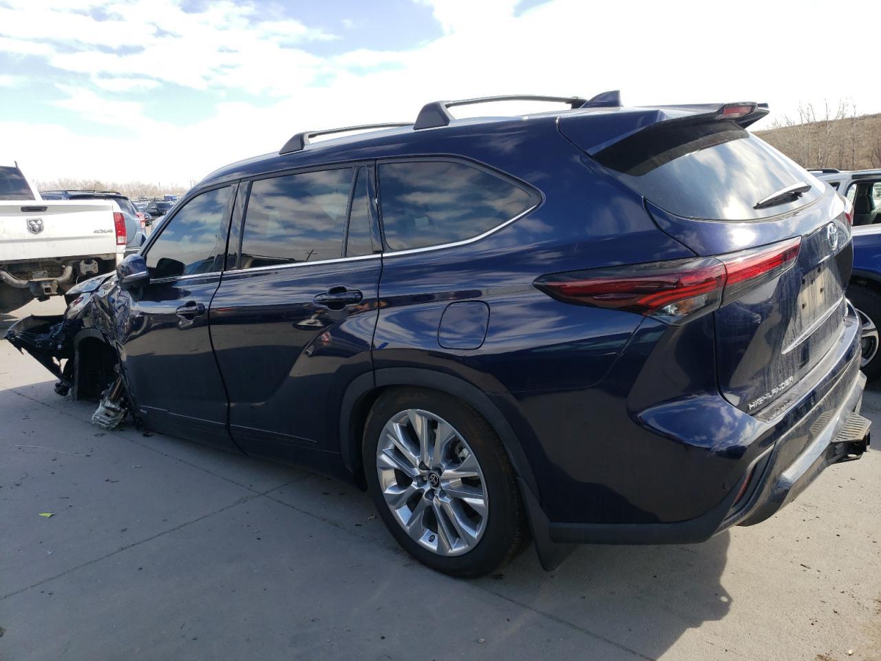 2024 TOYOTA HIGHLANDER - Image 2