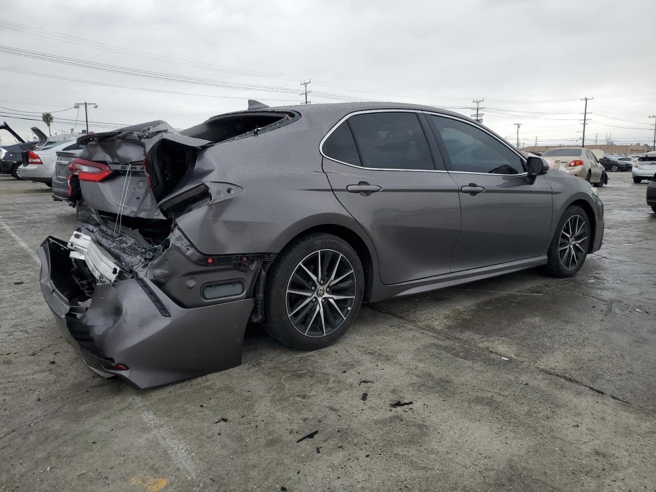 2021 TOYOTA CAMRY SE - Image 3