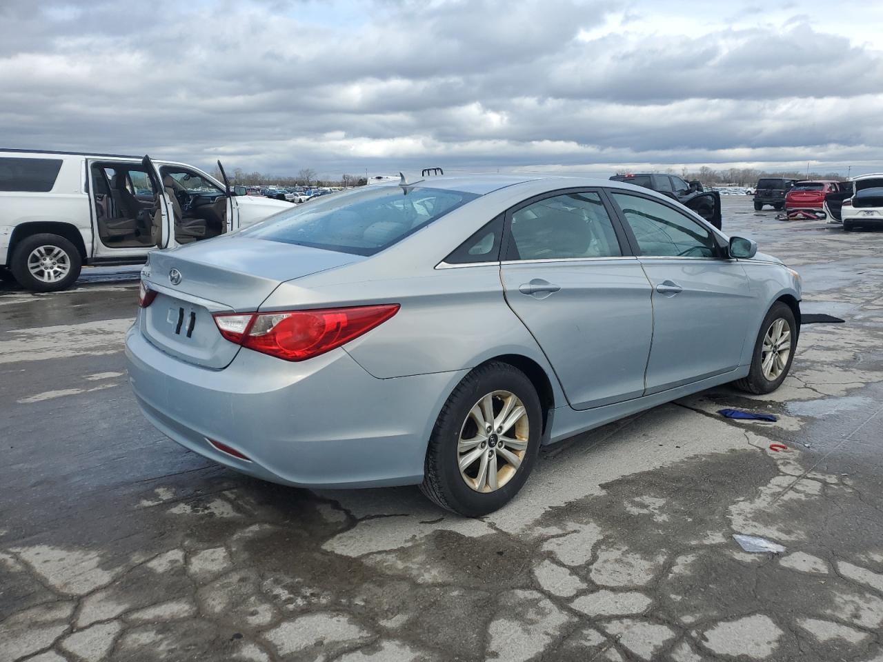 2011 HYUNDAI SONATA GLS - Image 3