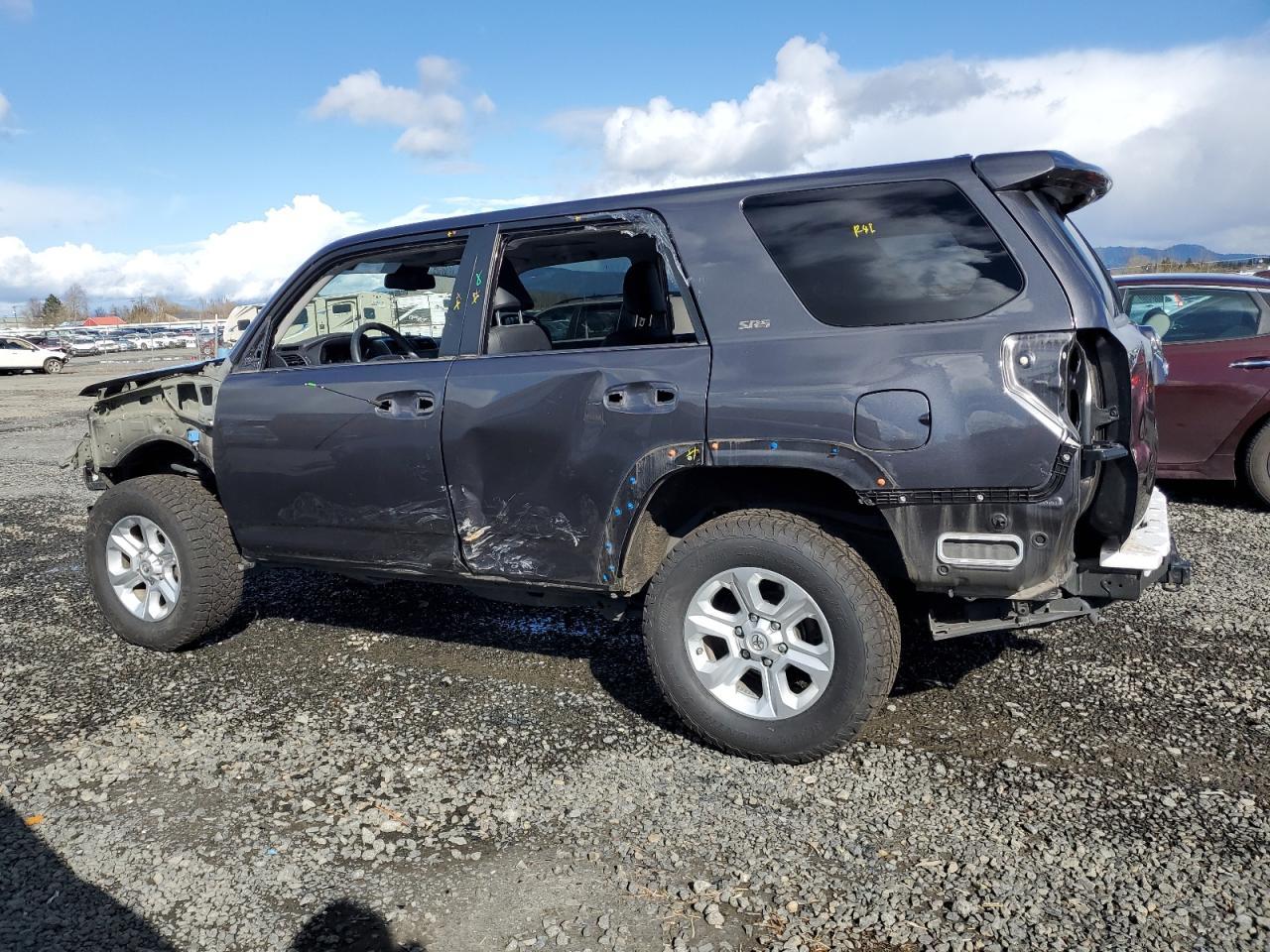 2020 TOYOTA 4RUNNER SR - Фото 2