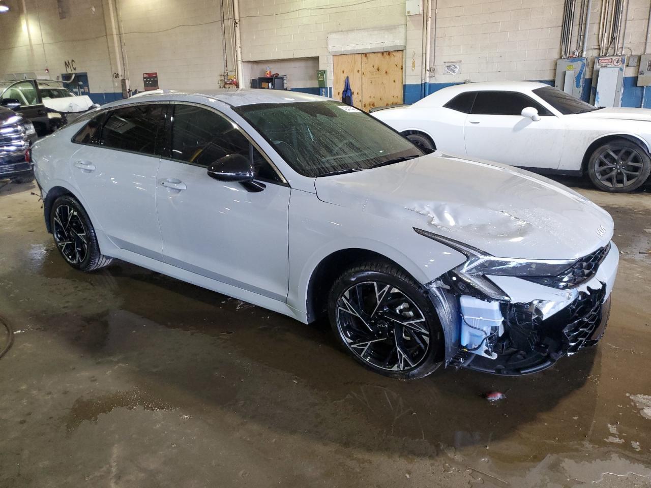 2025 KIA K5 GT LINE - Image 4