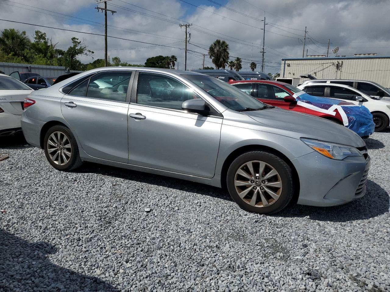 2017 TOYOTA CAMRY LE - Image 4